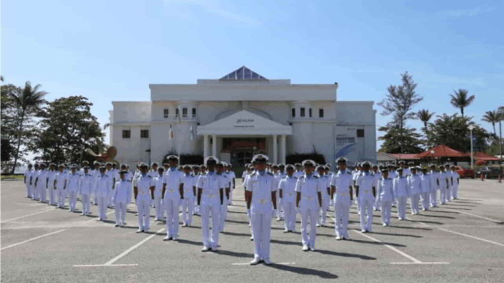 keunikan akademi laut malaysia